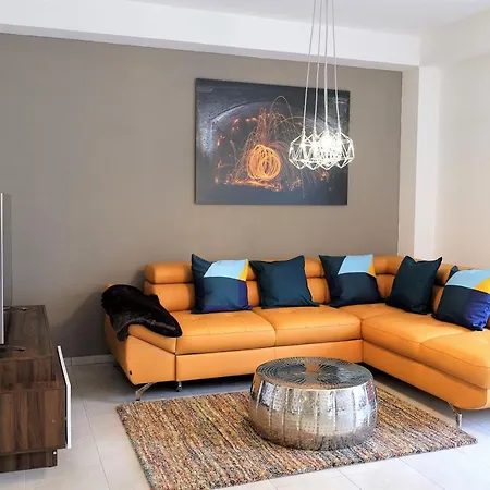 Family + Friends Апартаменты